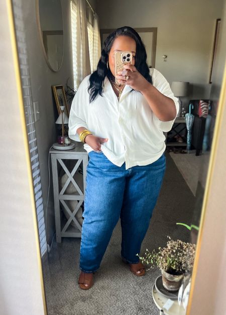 Barrel jeans 👖 are here and I hope to stay! These are so comfy and I love the fit. I’m wearing the size 14. Use code: INFS-AMBNICOLE to save 10% from Universal Standard 

#LTKPlusSize #LTKStyleTip #LTKMidsize