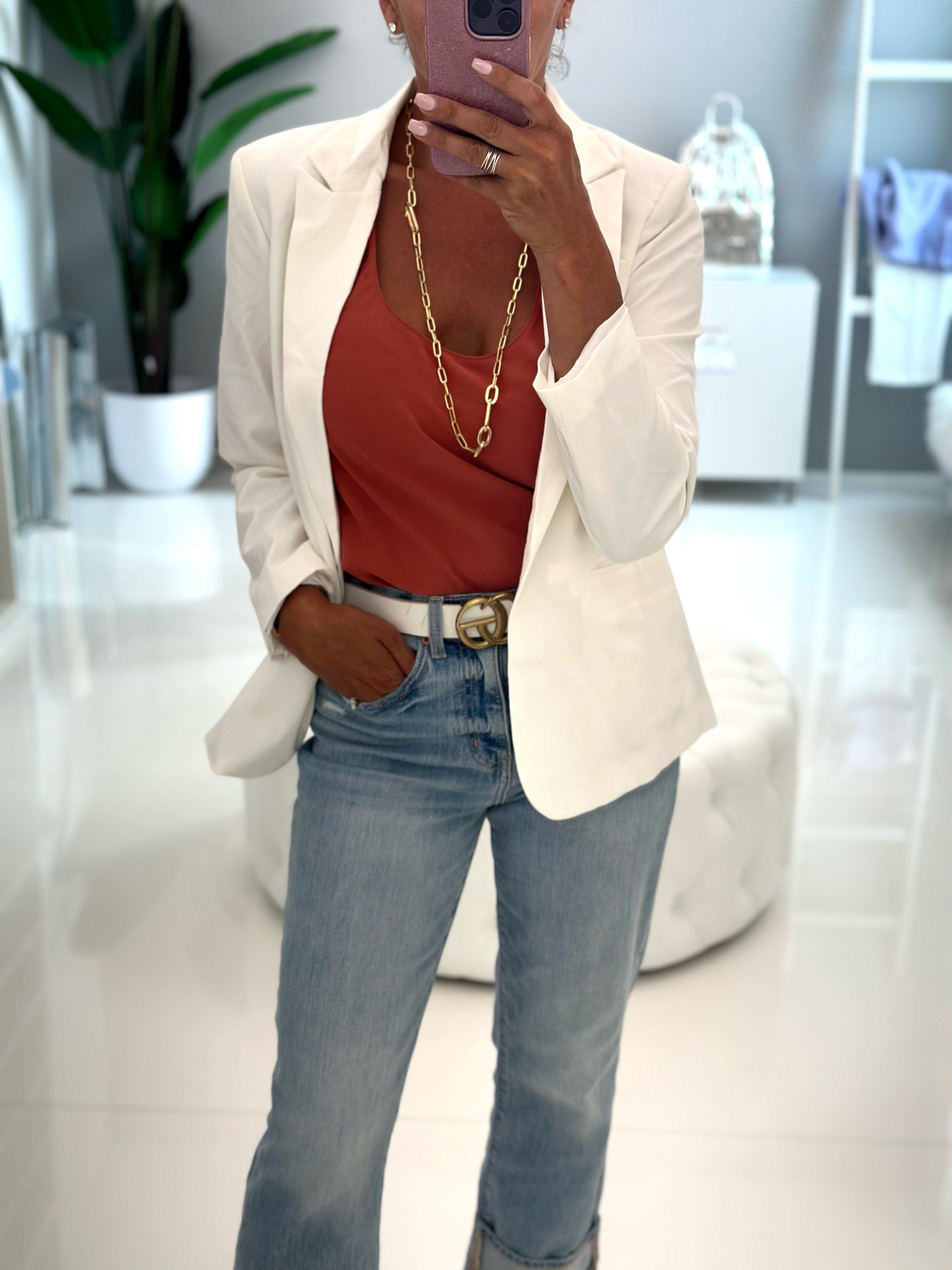 Everyday to casual workwear style to the office! 
 #trendywhiteblazer
#cuffedlighrdenim


#LTKFindsUnder100 #LTKWorkwear #LTKStyleTip