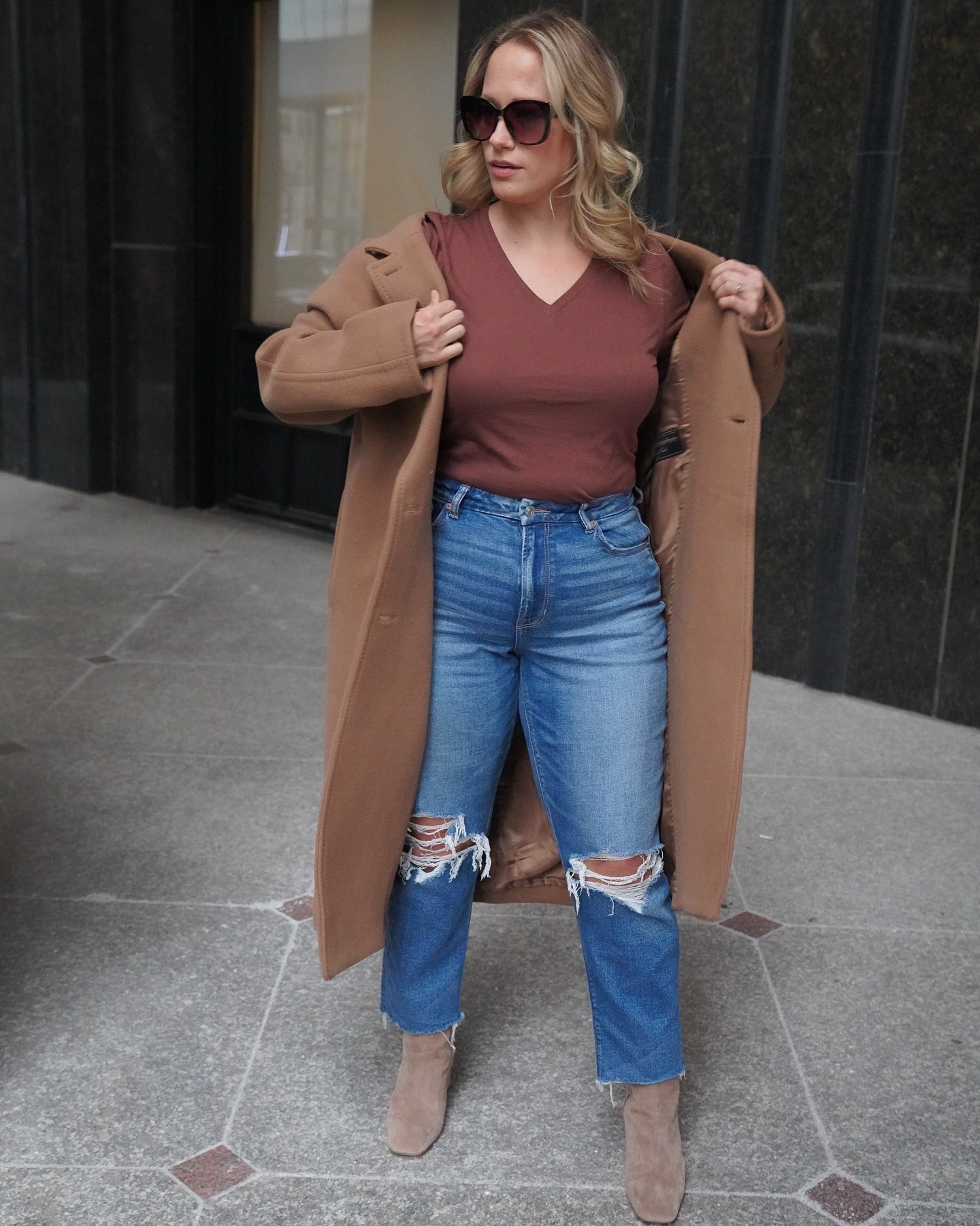V-neck or Crew Neck? 🤎👢🍄‍🟫☕️

@mottandbow 
@americaneagle 
@aritzia 
@jessicasimpsonstyle 
@sam_edelman