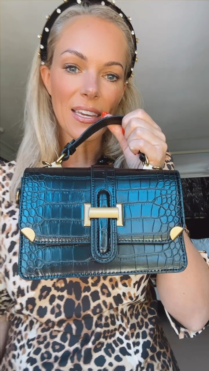 This bag is such a great option for fall, is under $30, and comes with two different straps so you can style more casual or luxe! 

#LTKItBag #LTKVideo #LTKFindsUnder50