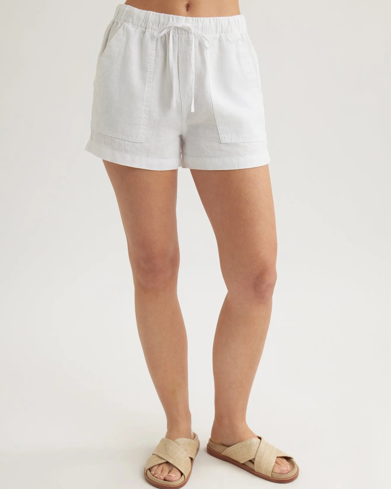 Pocket Short in White - B3933-331-302 - Bella Dahl | Bella Dahl