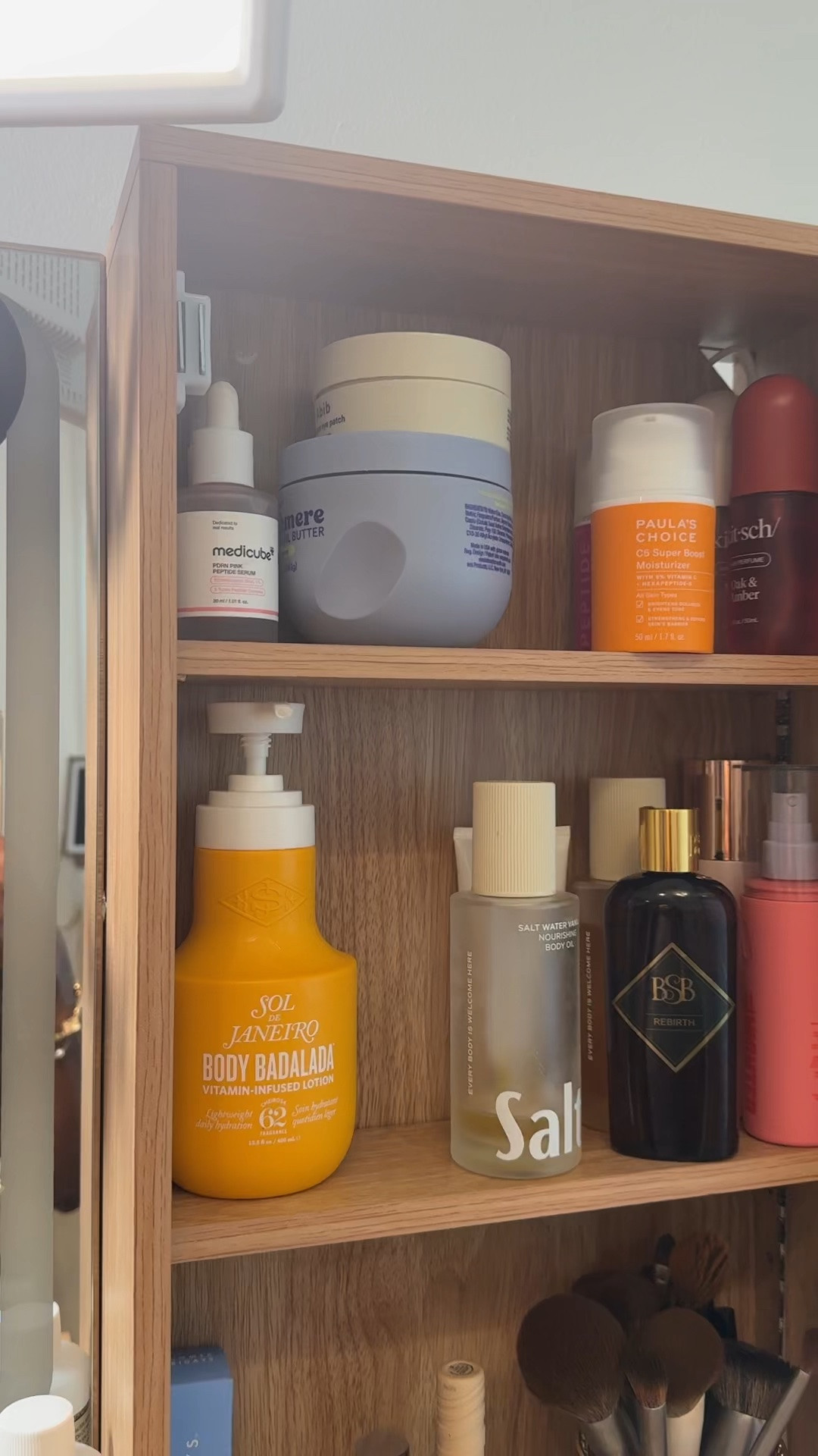 ✨ My vanity is filled with skincare products, but these are the ones I consistently reach for. From cleansers and moisturizers to serums and little extras, these products have become part of my daily routine because they help keep my skin looking healthy, hydrated, and glowing. I love trying new things, but these are the staples that always earn a spot on my shelf. 

Mi vanity está llena de productos de skincare, pero estos son los que realmente uso. Son los favoritos que siempre forman parte de mi rutina porque mantienen mi piel hidratada y con un aspecto saludable. 🤍

Follow me on Instagram and YouTube
@kirasfashionfinds

#LTKBeauty #LTKvlog #LTKselfcare