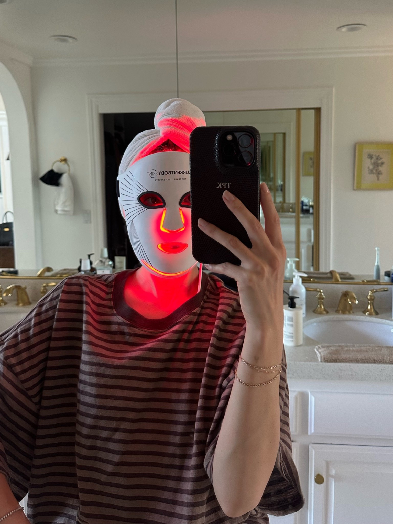 Best red light mask I’ve tried! Comfortable fit, love how there’s a strap around the chin, and super easy to secure. Makes it so much easier to stay consistent with something like this!!

#LTKselfcare #LTKmorningroutine #LTKBeauty