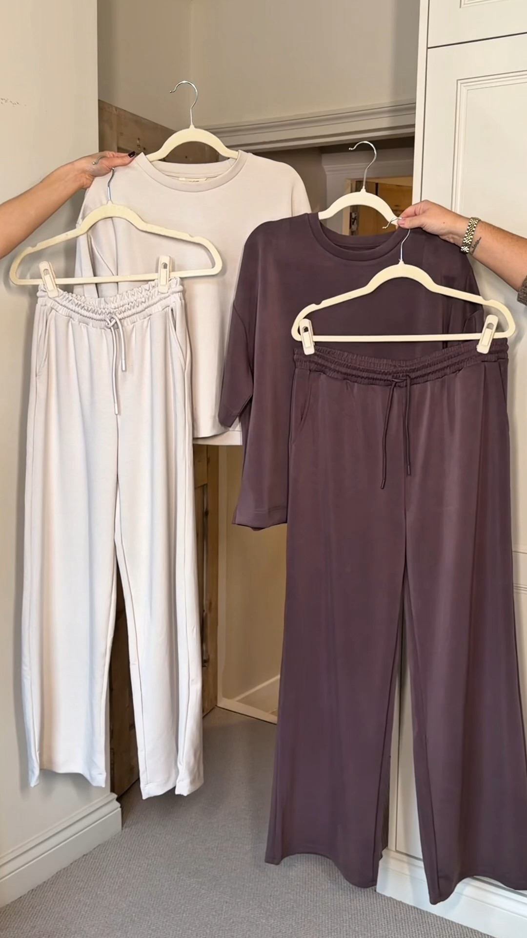 River Island Autumn Newness 🍁👏🏻

Three different looks, for three different occasions. Which is your favourite? 👇🏻

@riverisland is one of our absolute go-to’s for classy, chic and polished outfits. Expensive looking outfits without the designer price tag 🏷️ 

Check out our stories for links my lovelies!!! 

#riverisland #autumnoutfits #outfitinspo #size16 #size6 #ootd #scarfcoat #imwearingri