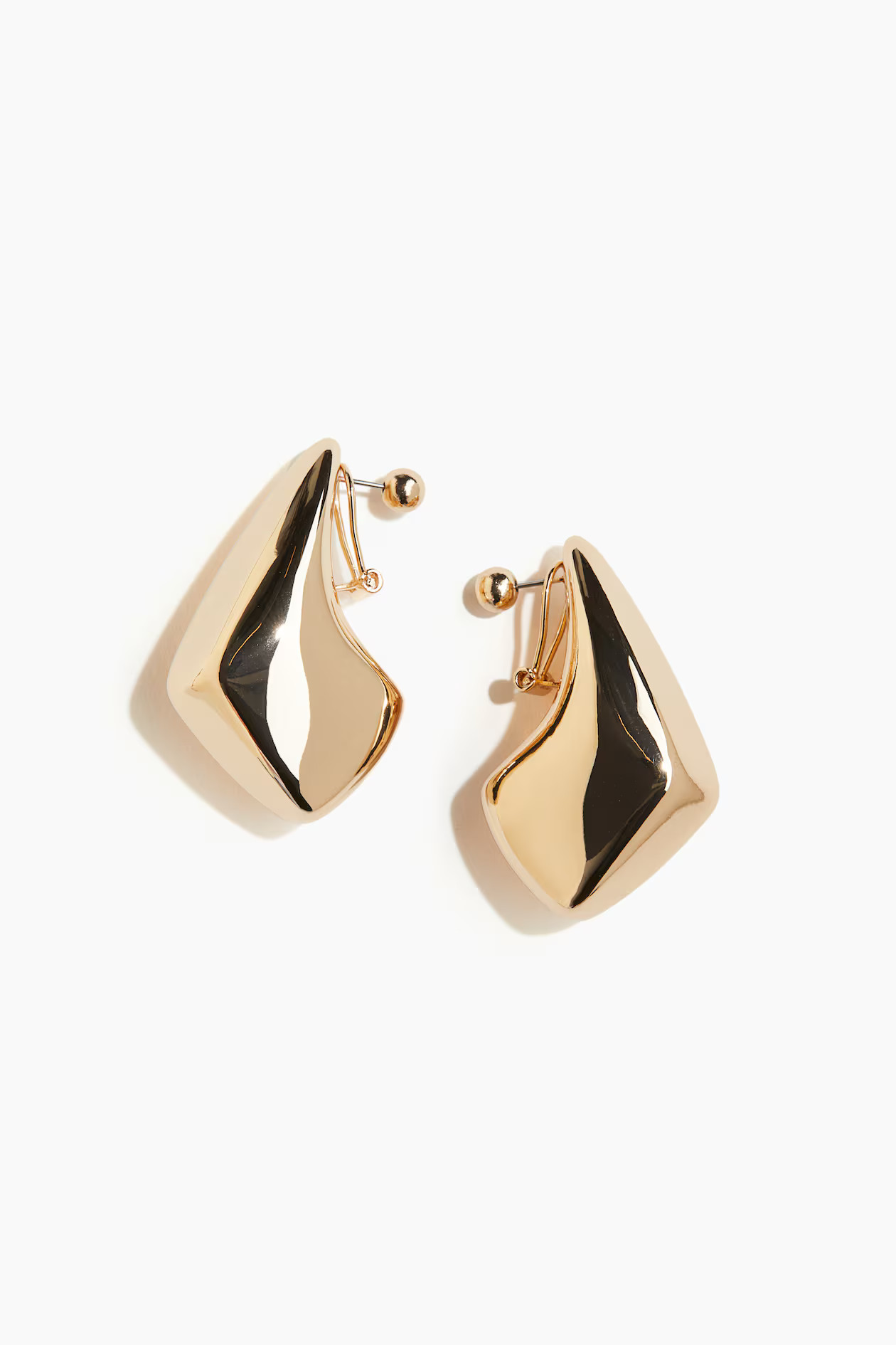 Statement earrings | H&M (UK, MY, IN, SG, PH, TW, HK)