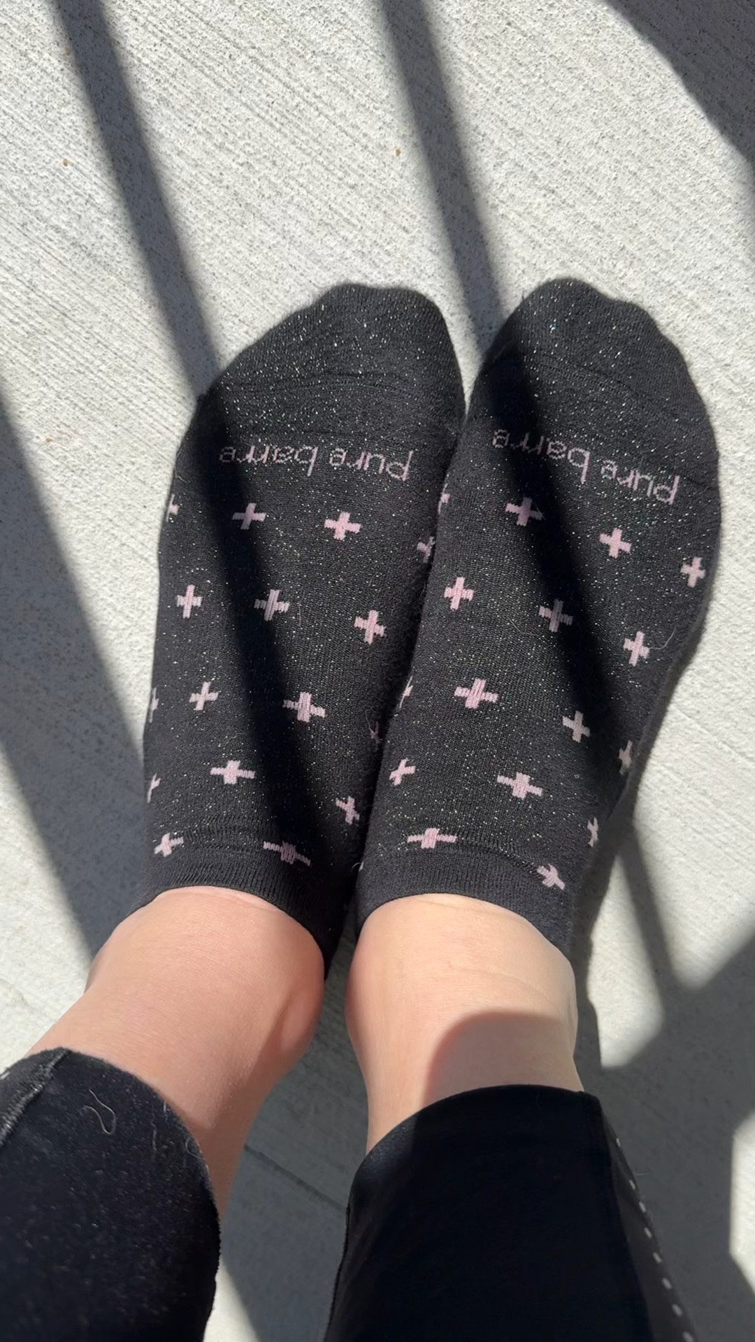 Pure barre socks with non slip grip

#LTKbeauty #LTKfitness #LTKfindsunder50