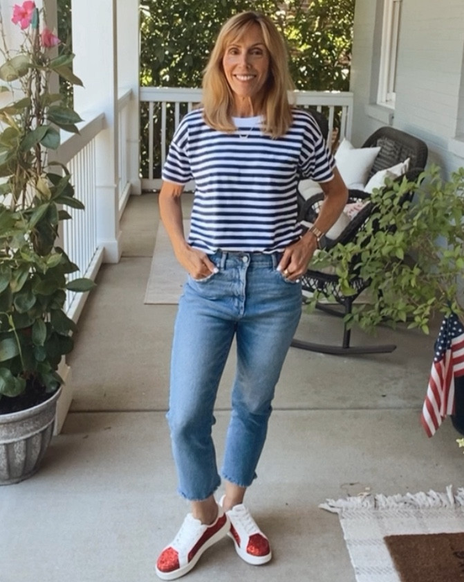 Easy to wear navy and white tee! Perfect with sparkly red sneakers for the 4th of July!
Tee=XS
Sneakers=size 8

#LTKFindsUnder50 #LTKShoeCrush #LTKSummerSales