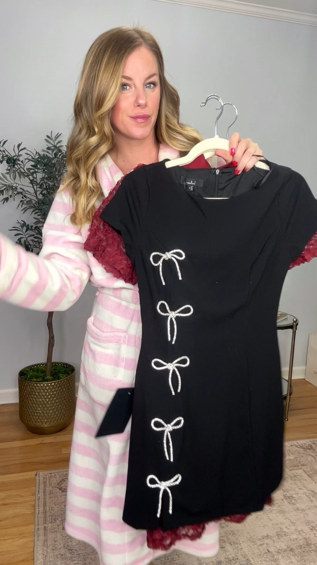 Holiday dresses from Lulu‘s! Love them all. Perfect for all of your holiday events. Size small 