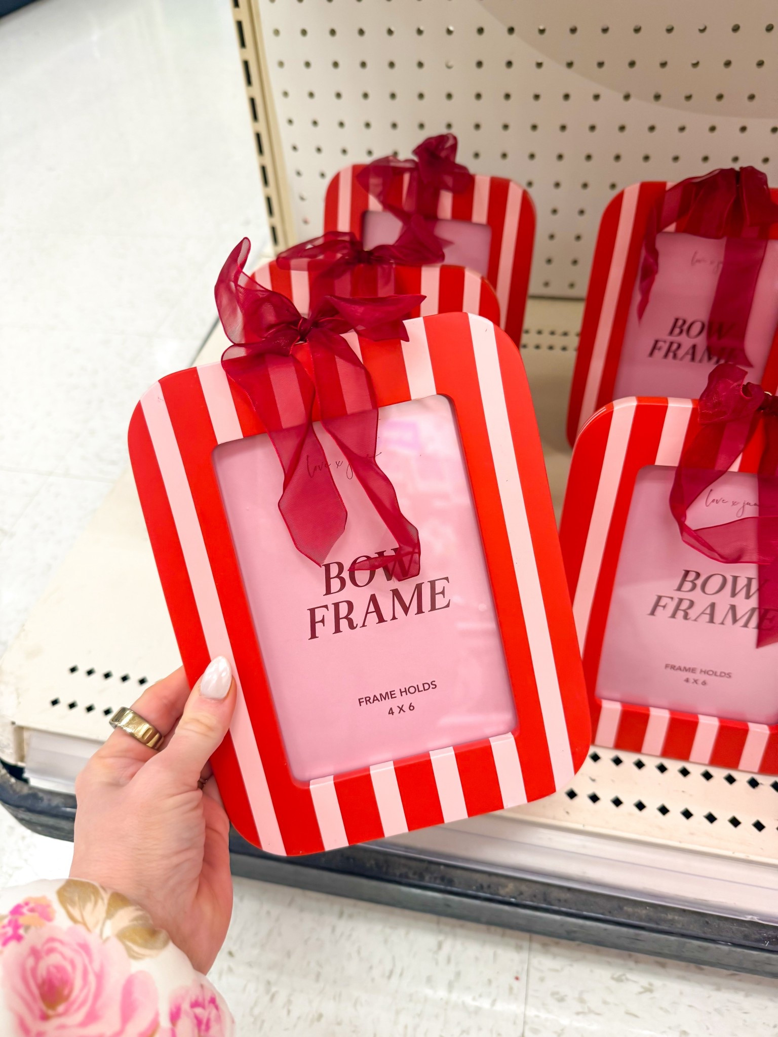 Valentine’s Day photo frame // target finds 






Target home
Home decor 
Vday gift 
Picture frame 

#LTKValentine #LTKHome