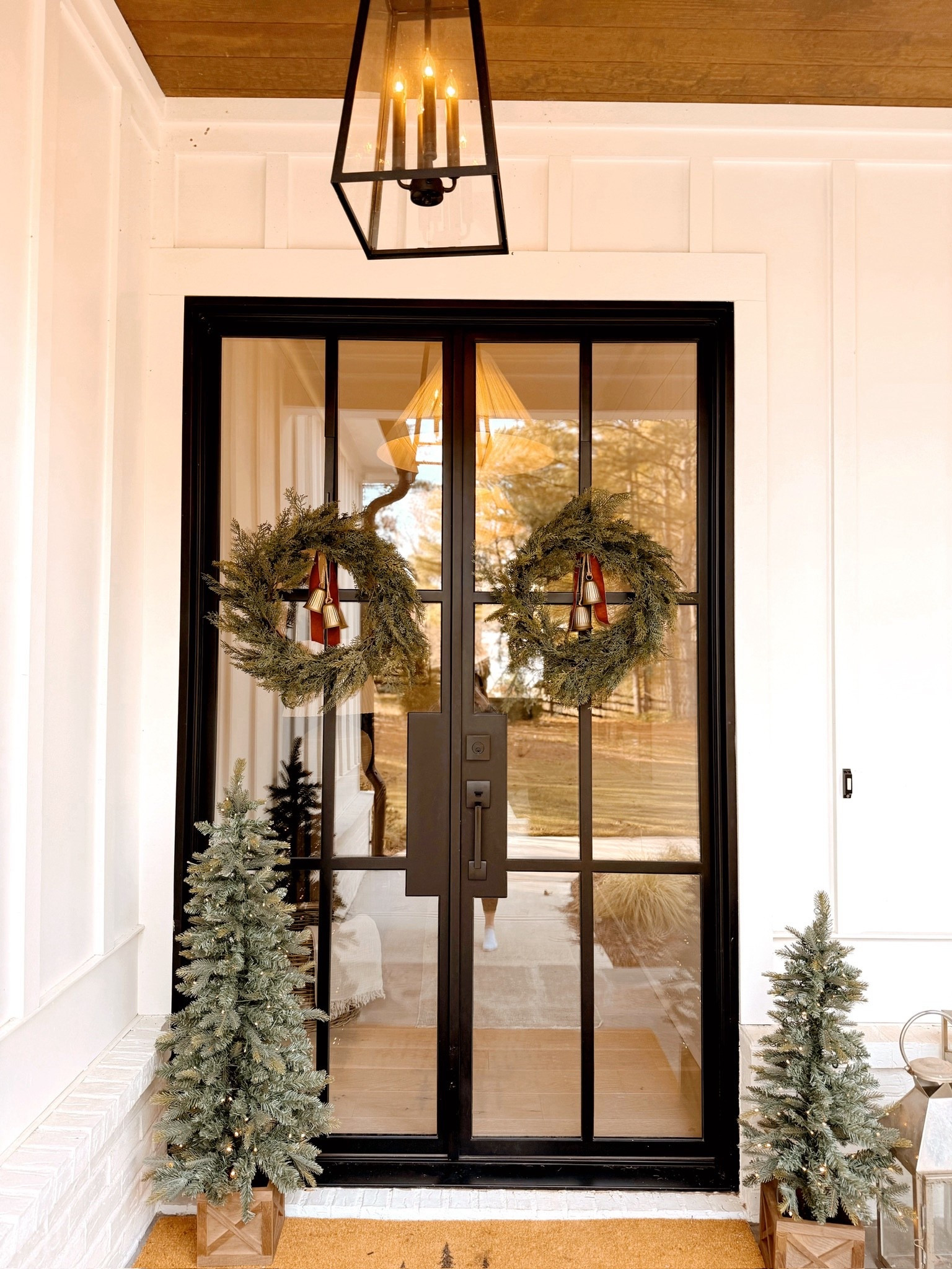 Affordable holiday décor that still looks high-end? Yes please. 🎄✨

These gorgeous Target wreaths + the perfect Wayfair entry trees are proof that you don’t need a huge budget to create a Modern Classic Christmas entryway. Simple, timeless, welcoming — all without overspending. 🤍

Tell me in the comments: Do you decorate your porch first, or do you start inside?
And tag a friend who’s always hunting for budget-friendly holiday finds! 🎁

SHOP the look:
🎄 Target wreaths (obsessed with these!)
🌲 Wayfair porch trees
🪵 Wooden bases + lantern accents

Do you want to bring our dreamy Modern Classic style interior design into your own home? 🏡 You’re in luck!
Reserve our Online Interior Design packages today -> https://porcheandco.com/edesign ✨
We can’t wait to work with you & design your home with #porcheandco

#porcheandco #frontporchdecor #holidayentryway #targetfinds #wayfairfinds #budgetfriendlydecor #modernclassic #christmasentryway #homeinspo


#LTKHome #LTKHoliday #LTKSeasonal