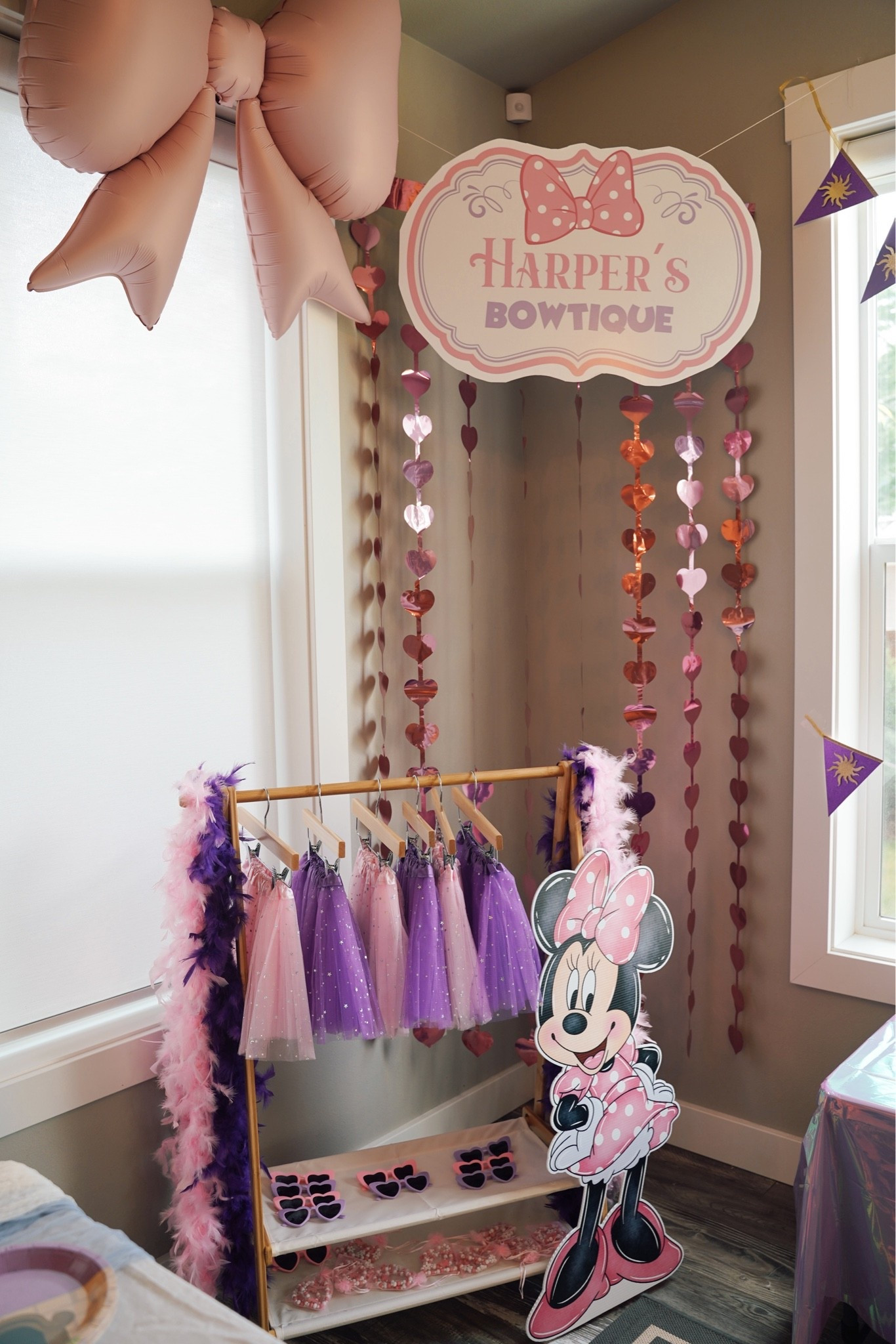 Harper’s Minnie Mouse Bowtique dress up station at her birthday party was so cute and fun! 💕

#minniemouse #minniesbowtique #dressup #birthday #birthdayparty #party #girl #toddlergirl #disney #littlegirl

#LTKmomlife #LTKKids #LTKdayinmylife