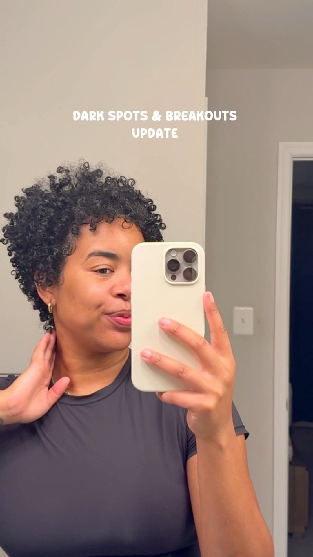 Update on treating my dark spots. It’s been about 6 weeks since I have been consistent with my skin routine. I’ve also been juicing for a couple weeks and that has definitely helped as well! When treating your spots, know that it won’t happen overnight! 🤞🏾🫧
 
All products are linked in my bio 🔗

#blackgirlskincare #darkspotserum #koreanskincareroutine #morningskincare 