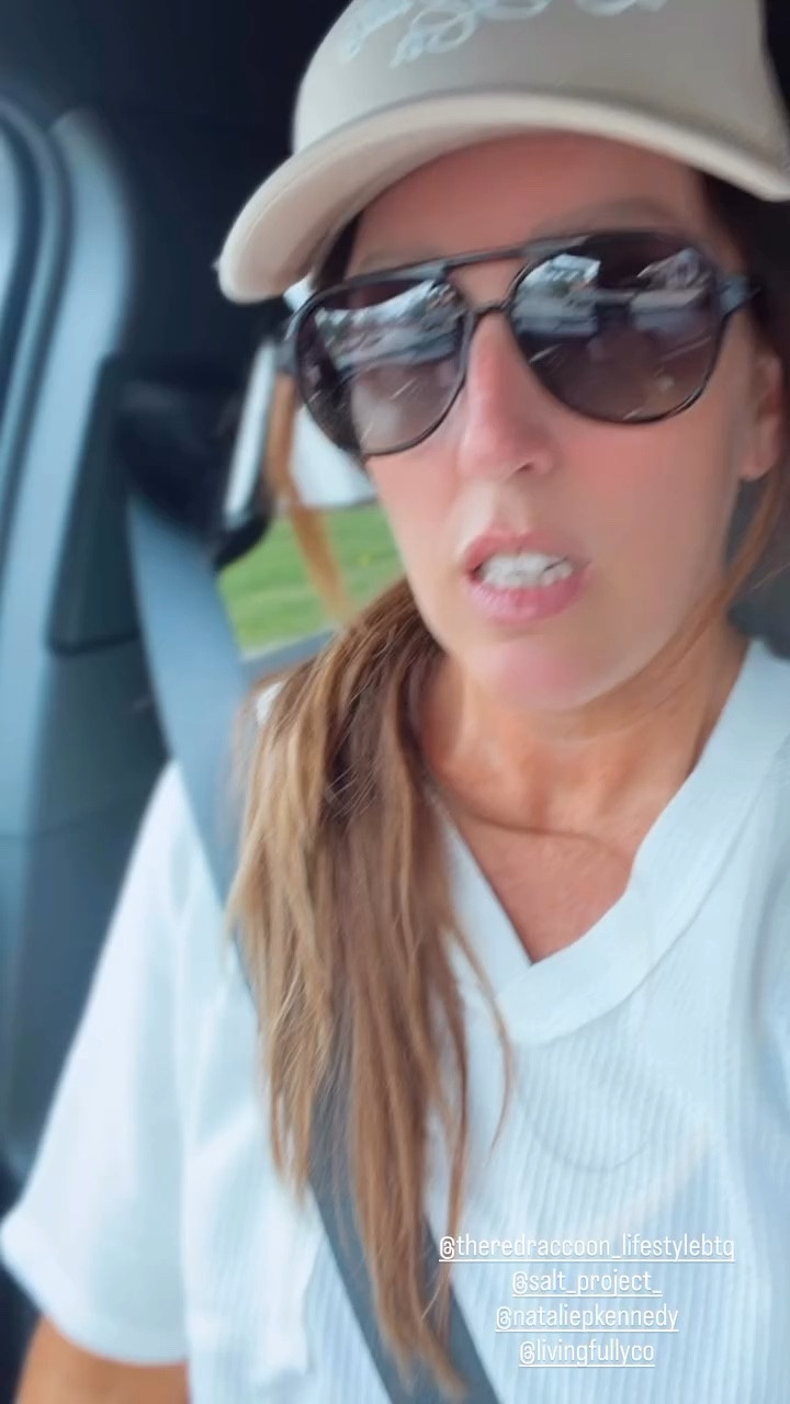 @theredraccoon_lifestylebtq 
@salt_project_ 
@nataliepkennedy 
@livingfullyco