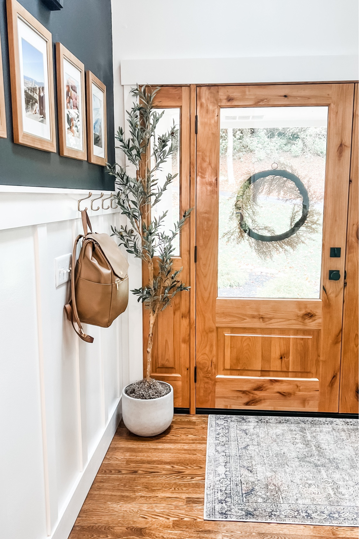 Entryway #homedecor #decor #homeinspo

#LTKsalealert #LTKstyletip #LTKhome