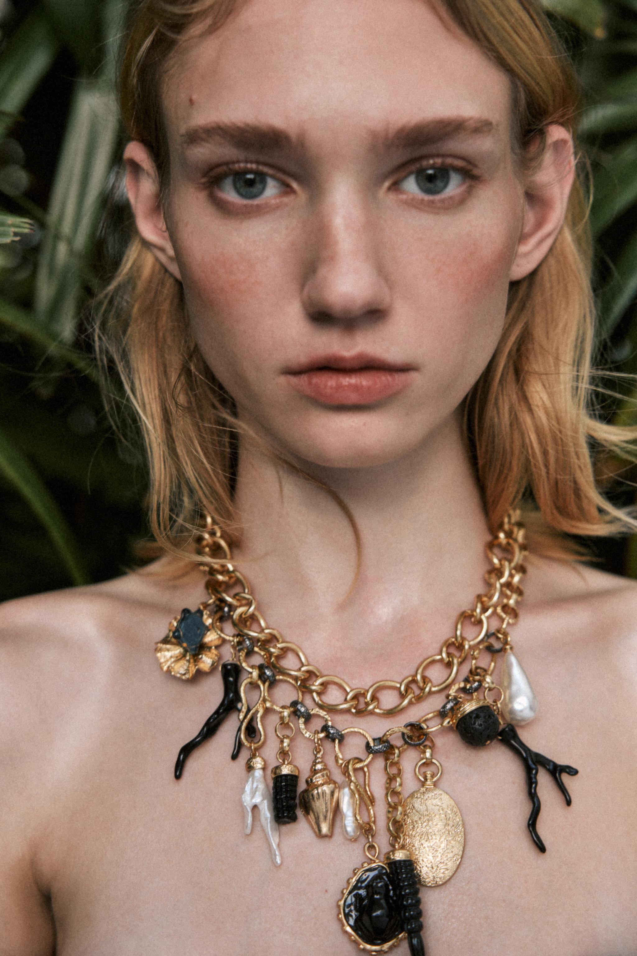 PACK OF 2 MEDALLION AND CHARM NECKLACES | Zara US
