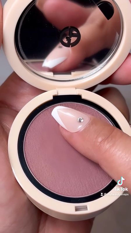 A little @armanibeauty blush – that’s all your skin needs…☺️

This Neo Nude Melting Color Matte Cream Blush has a lightweight texture that melts into skin for a creamy, natural matte finish.

☑️Free of parabens, mineral oils and petrochemical polymers

Color: 50 cool mauve 


#LTKbeauty #LTKsalealert #LTKFind