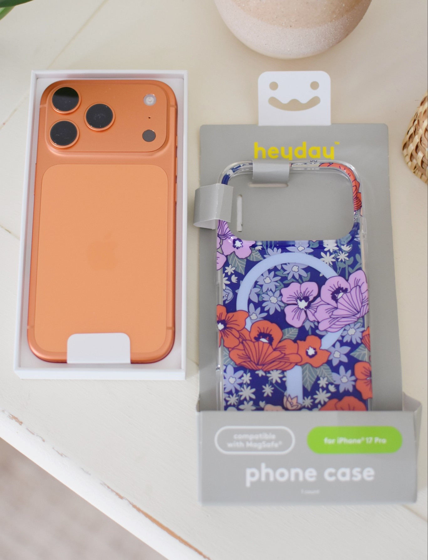 My new phone just arrived and I needed a case for it ASAP! I saw this one at Target and it’s on sale! Love the spring colors & that it’s mag safe  

#LTKActive #LTKgrwm #LTKSaleAlert
