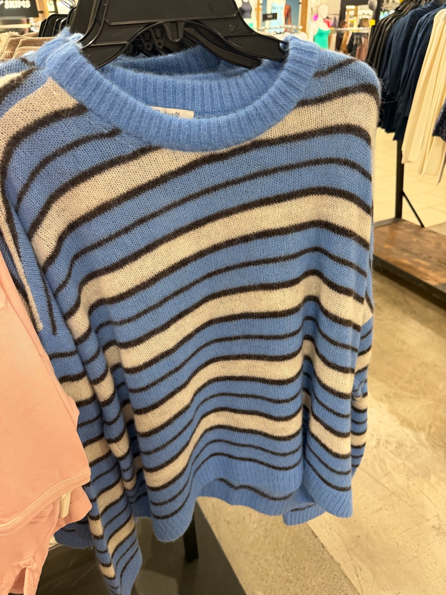 the quality was sooooooo disappointing. it was super itchy and looked cheap. here’s what to buy instead….
