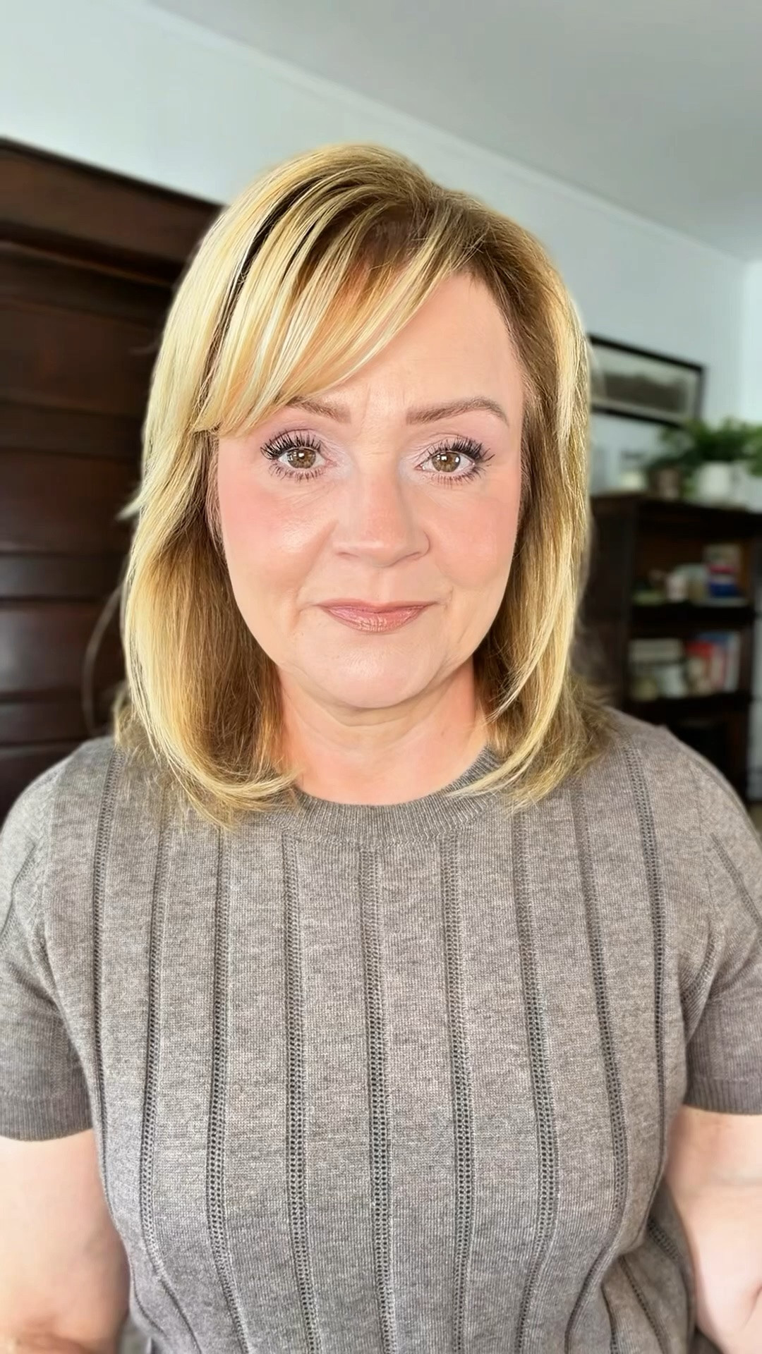 Weekly Mature Beauty 
favs and a fail.  
First week of Sept. 
Powder Blush in Sweet as Honey
Cream in Beverly Hills
Lip in Thanks It’s Mac

#LTKBeauty #LTKOver40