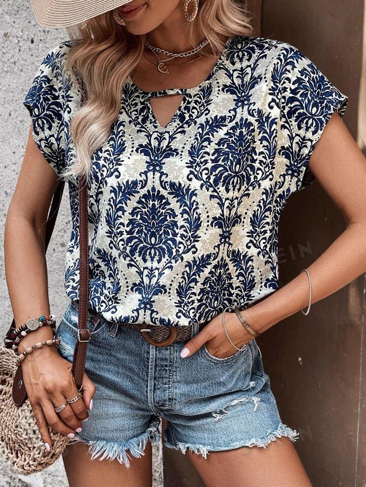 SHEIN LUNE Summer Outfits Allover Print Cut Out Batwing Sleeve Blouse | SHEIN