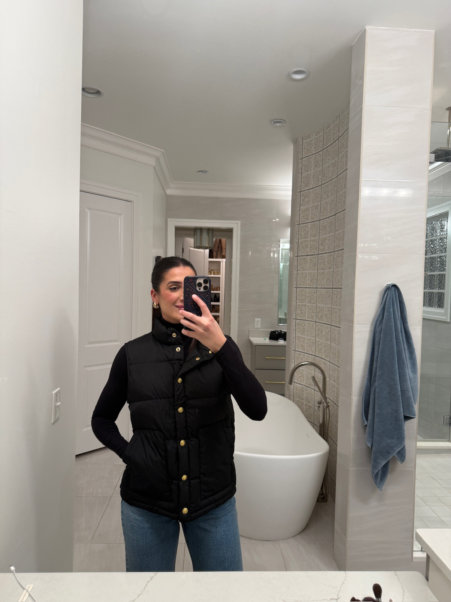 Transitional outfit inspo 🖤

TTS: M

@abercrombie @Tuckernuck 

Transitional, outfit inspo, vest, black vest, Abercrombie, skims, Grace white

#LTKootd #LTKmomlife #LTKgrwm