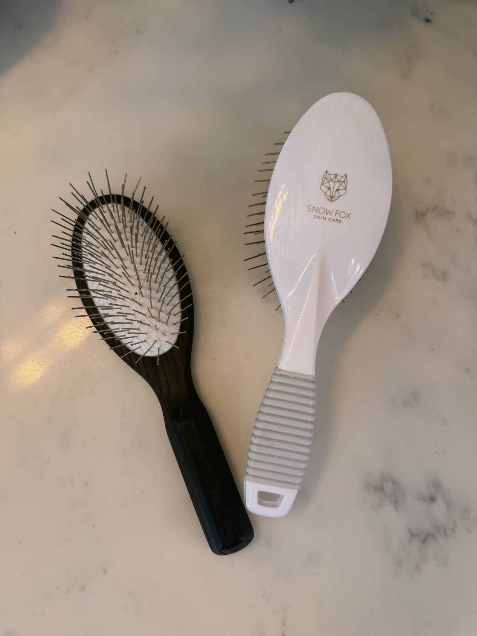 Scalp stimulating brushes