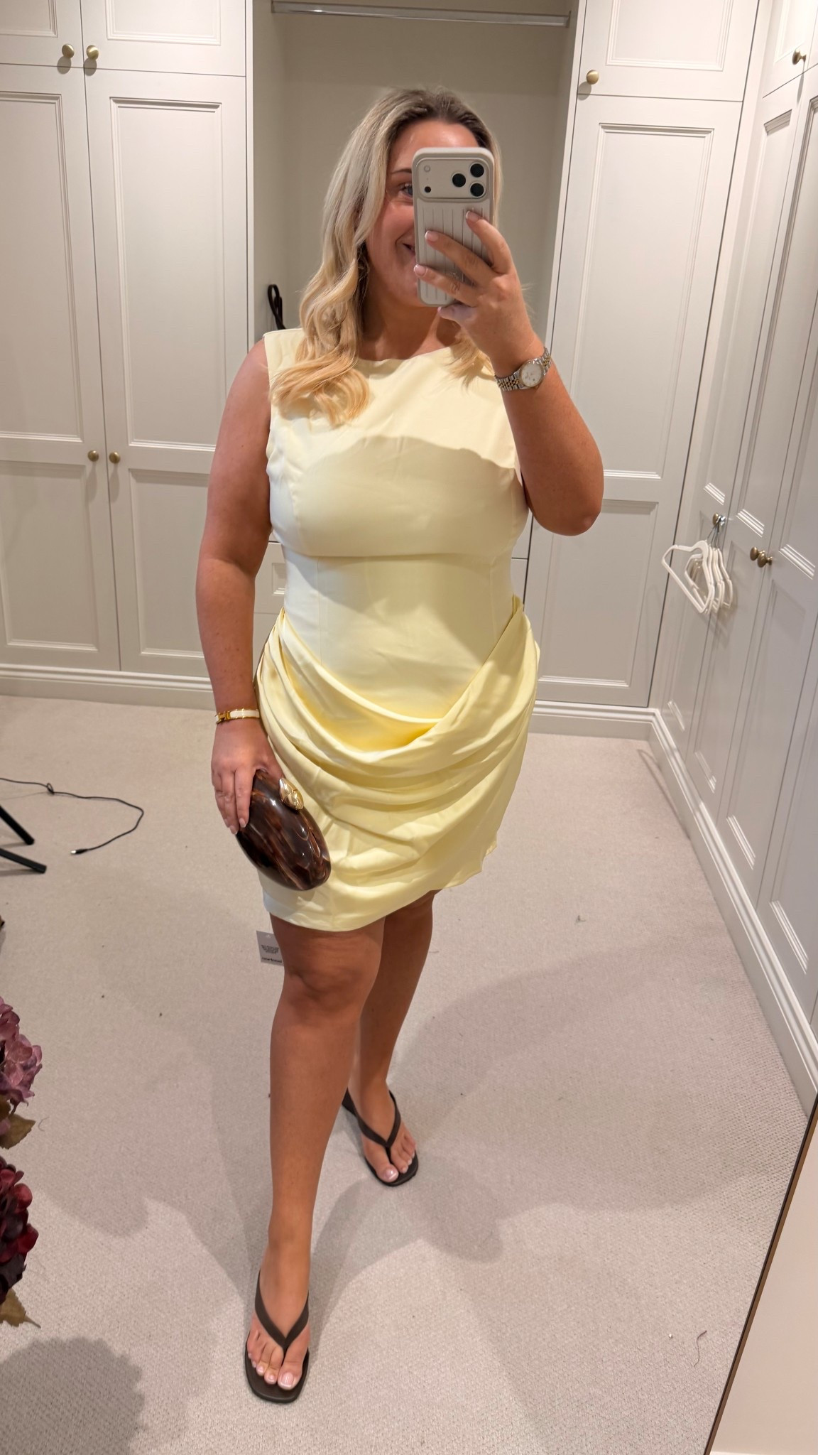 Yellow dress try on @boohoo 

Sizes 18-28 

Im wearing a size 16 true to size ✨💛