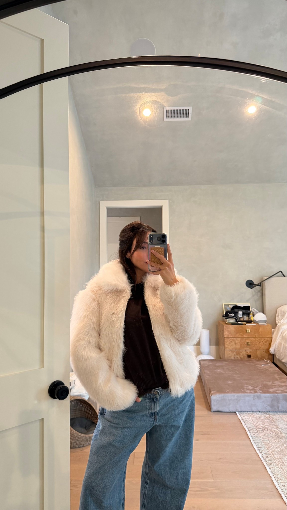 #AbercrombiePartner  25–50% Off Everything  Stackable code CYBERAF for 15% off @Abercrombie


*Use code CYBERAF to get an additional 15% off everything in stores and online at checkout from 11/24/2025-12/1/2025 in US/CA. Excludes clearance and gift cards. See details online. Offer valid in stores and online from 11/24/2025-12/1/2025 in US/CA. Excludes clearance and gift cards. Online price reflects discount. 
