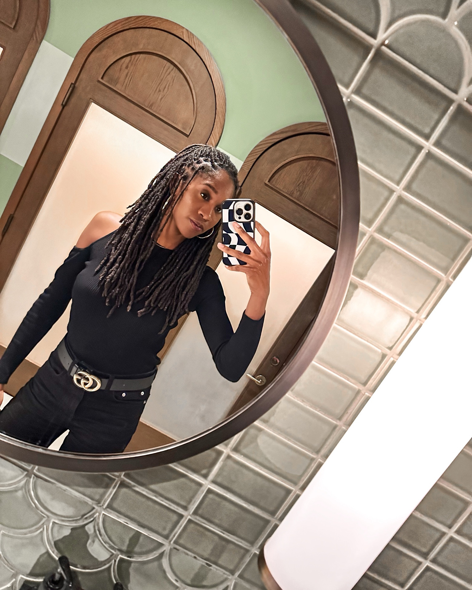 Keeping it simple 🖤

#LTKstyletip