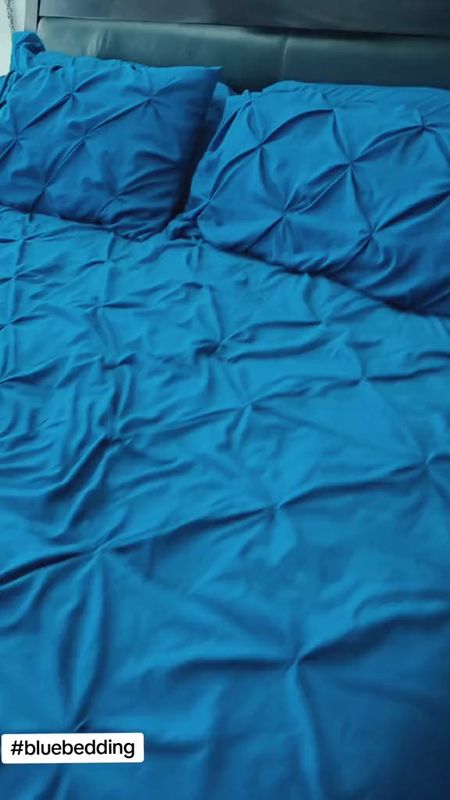 Bedsure King Size Comforter Set - Bedding Set King 7 Pieces with Pintuckndesign is gorgeous and super soft.  #beddingset #bluebedding #cutebedding

#LTKover40 #LTKfindsunder100