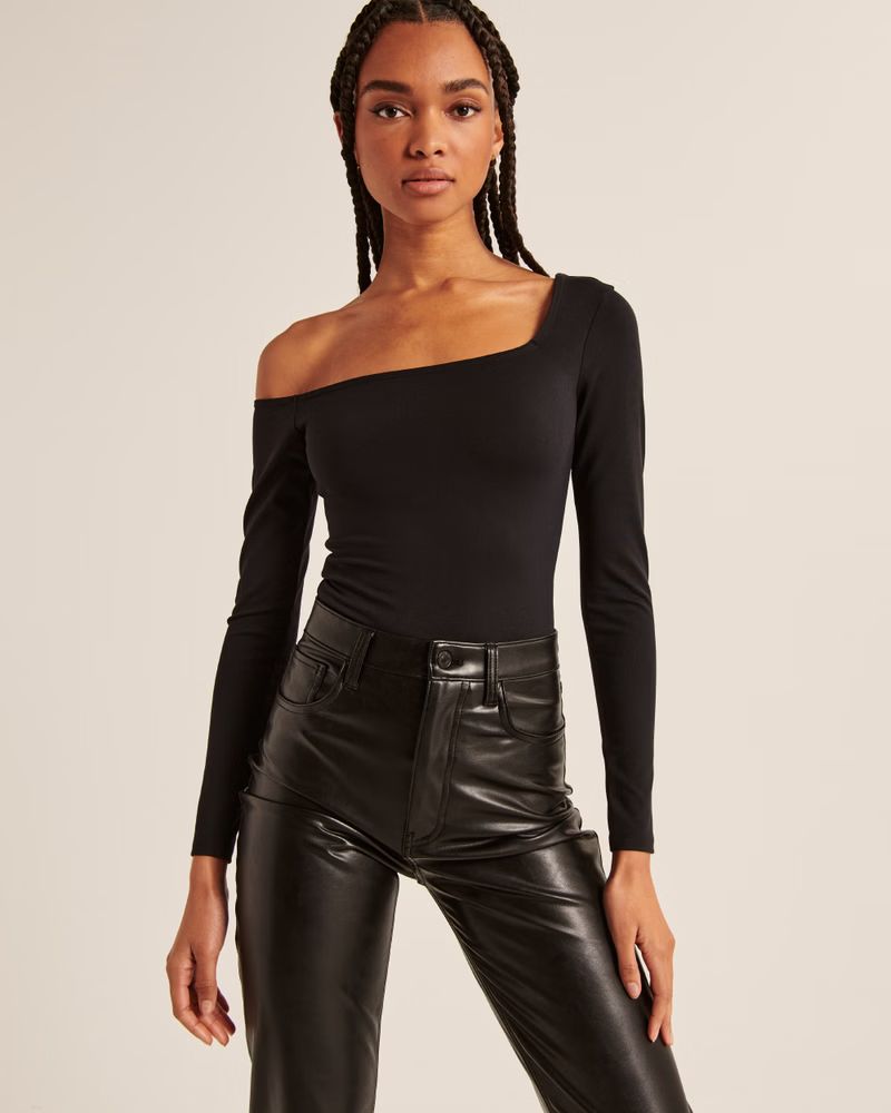 Long-Sleeve Seamless Fabric Asymmetrical Off-The-Shoulder Bodysuit | Abercrombie & Fitch (US)