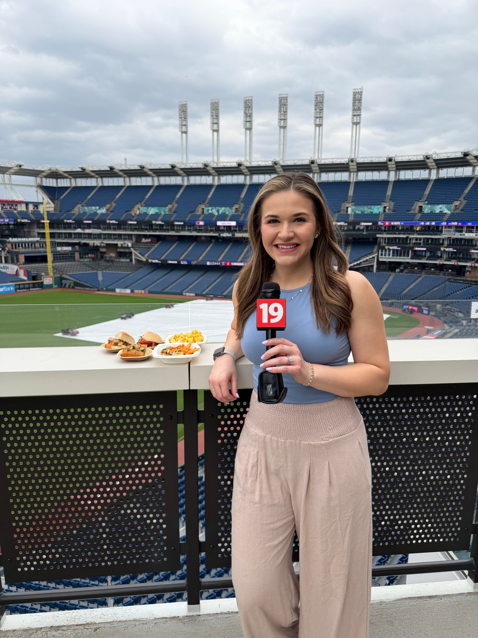 It’s almost baseball time at Progressive Field! ⚾️🌭




#LTKfoodie #LTKdayinmylife #LTKWorkwear