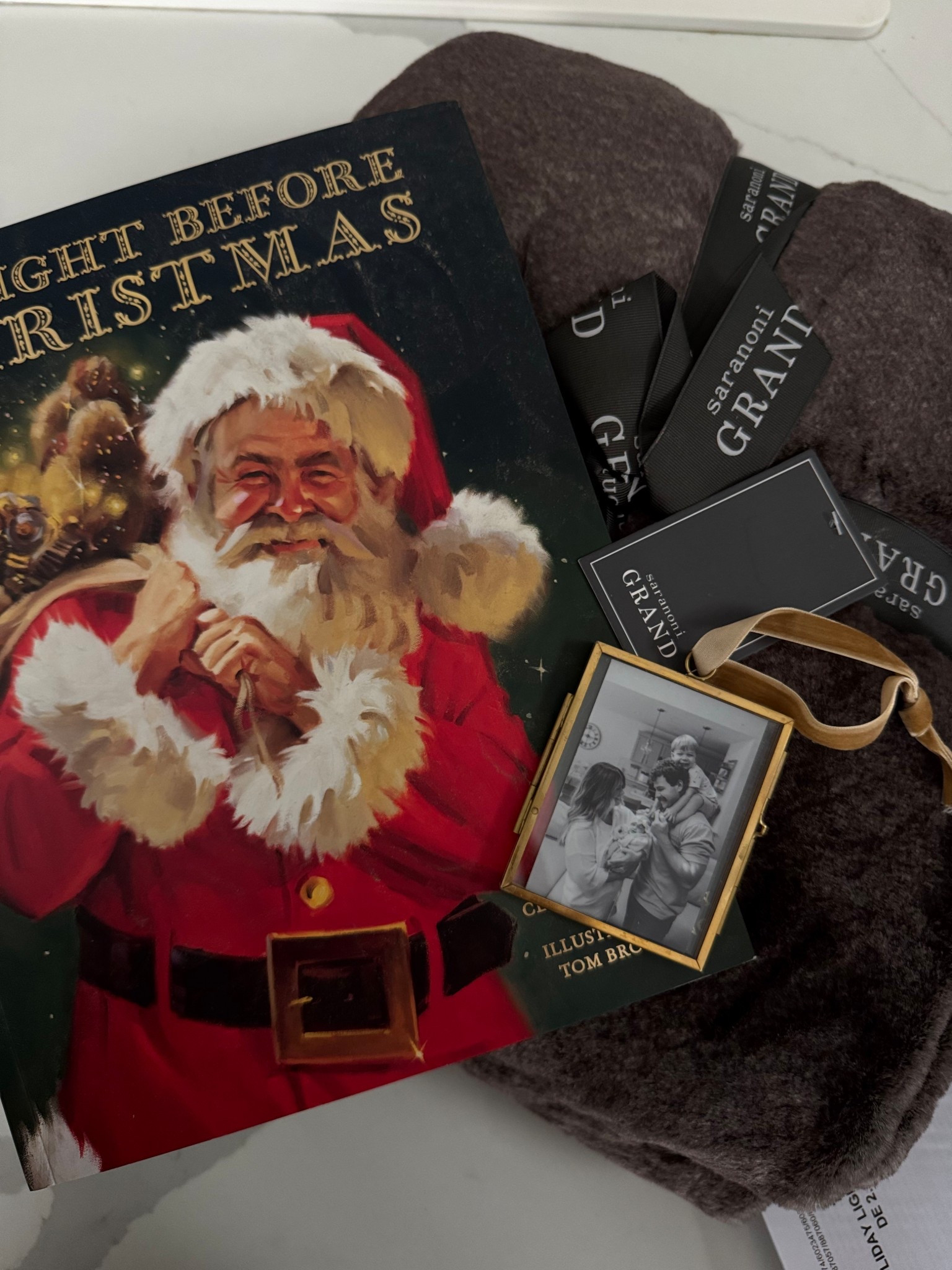 The best gift idea - always blankets!!! 

#LTKHoliday #LTKGiftGuide