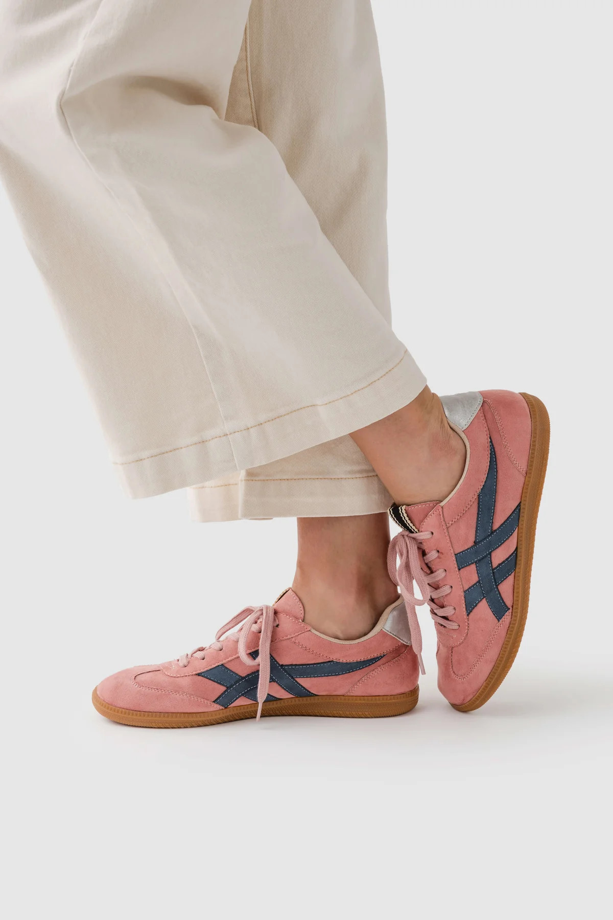 Shu Shop Sasha Sneaker | Social Threads