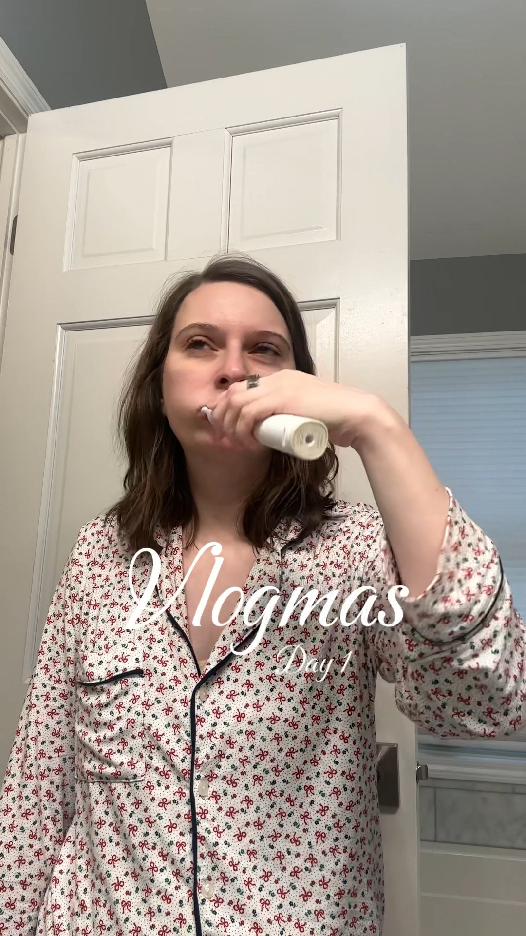 Vlogmas day 1 details! 

#LTKdayinmylife #LTKHoliday #LTKmorningroutine