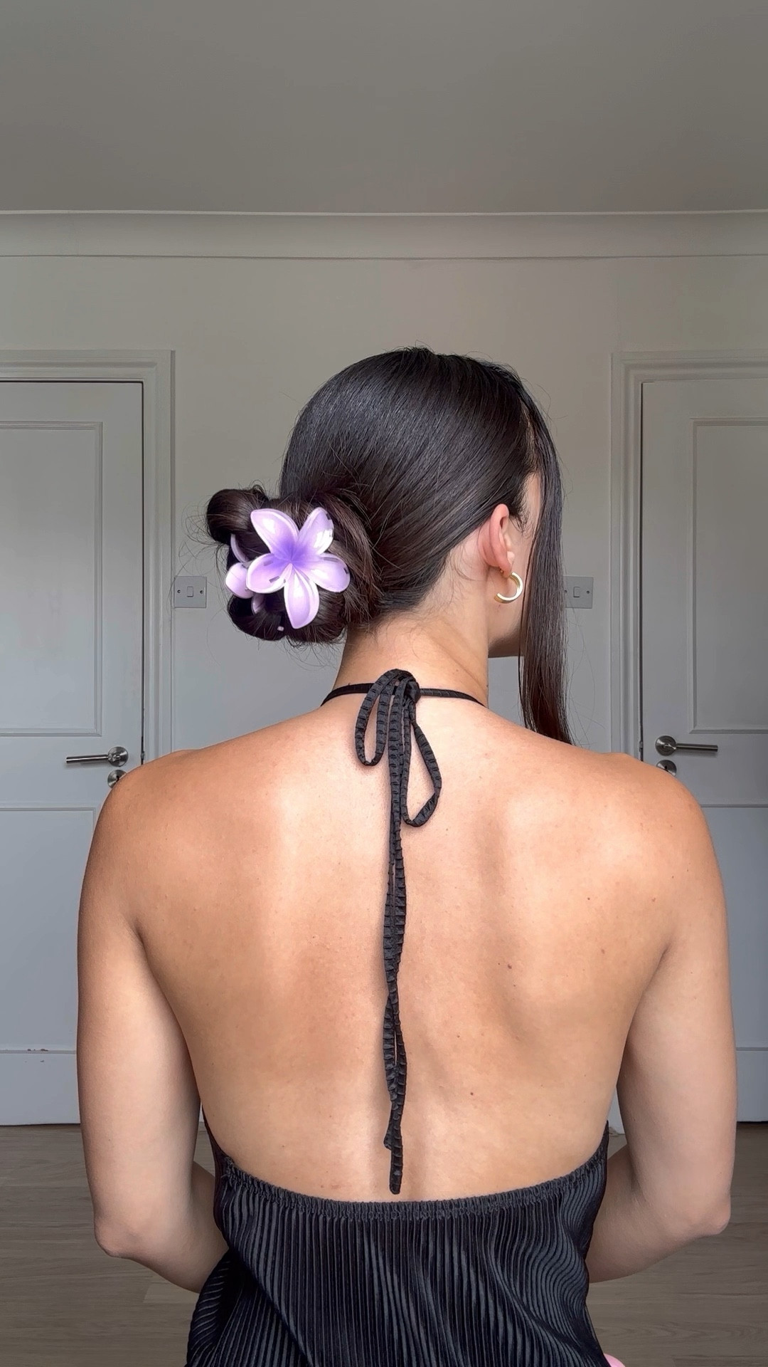 Love flower claw clips for summer! Here is a quick & easy way to create a braided bun with one. 

#LTKbeauty