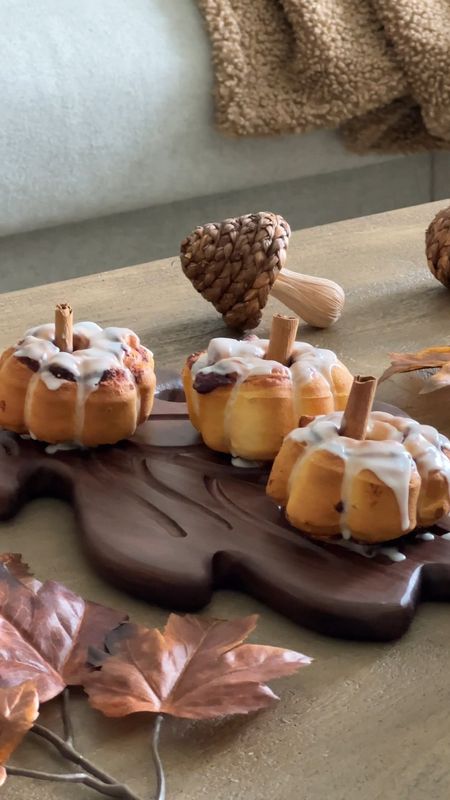 Cute little pumpkin cinnamon rolls! 

#falldecor #fallrecipe #fallkitchen

#LTKSeasonal