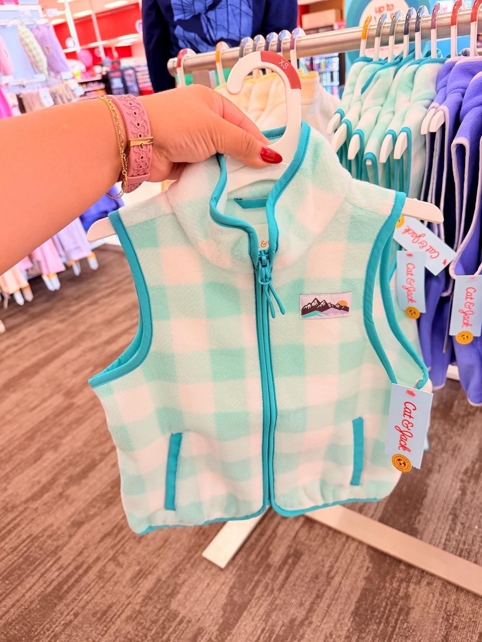 Girls vest 40% off 🫶🏽