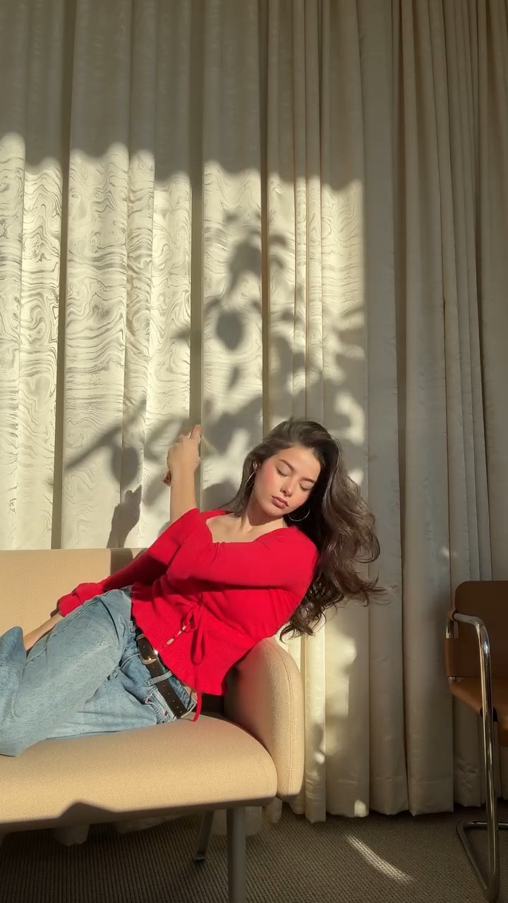 posing gracefully so nobody notices me loading my hair up with an ungodly amount of dry shampoo (@amika you saved me from having to redo my hair before tonight’s events 😭)
-
-
-
#hair#amika#nyfw#dryshampoo#hairinspo

#LTKgrwm #LTKootd #LTKBeauty