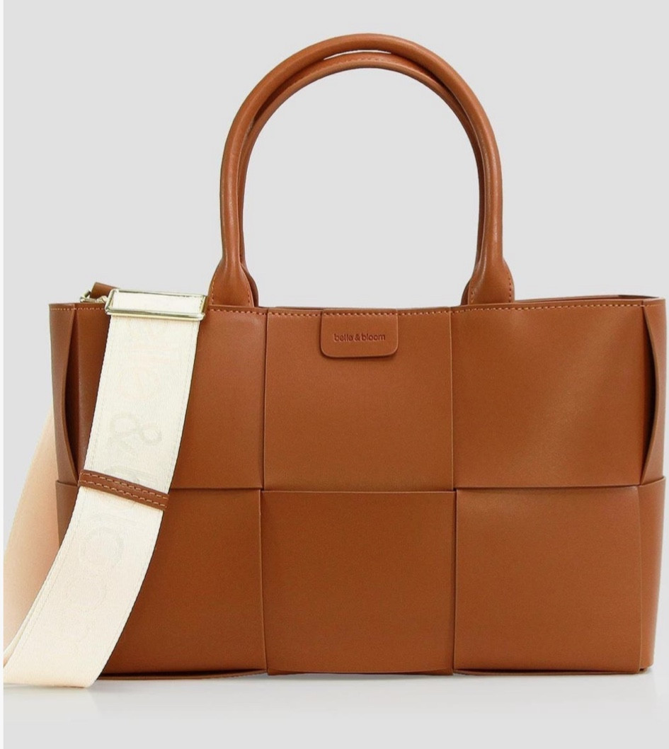 Work bag 

#LTKWorkwear #LTKStyleTip #LTKItBag