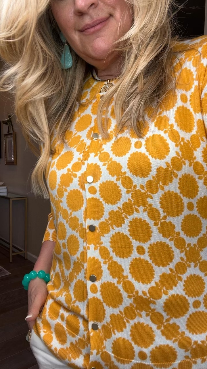  ✨Tap the bell, save and ❤️ for over 40 fashion, midlife style, midsize fashion and luxury looks for less. 
⬇️Sizing information:
Large top (size down if in between sizes.)
Large pants (size down if in between sizes.)

We’re not imagining it.

Spring clothes really can feel harder in midlife.

The belly.
The bloat.
The fabrics that suddenly show everything.

But here’s what we’ve learned…

We don’t need to change our bodies.
We need better pieces.

These are hormonal belly-friendly, confidence-giving, under $30…
and they actually make getting dressed feel easy again.

We deserve that.

👑"Helping you look good, feel good!" - Lindsey Denver

Spring looks, Midlife style for real women who want to feel confident again. Over 40 fashion and over 50 style that works with changing bodies, perimenopause shifts, and real life. Think midsize fashion, Gen X style and up, body confidence, and mom outfits that feel polished, comfortable, and elevated...because style over 45 and over 50 should feel effortless, not stressful. 


Follow my LTK @Over40andmidlife on the @shop.LTK app to view this post and get my exclusive app-only content!

#liketkit 
@shop.ltk
https://liketk.it/61hkG

Follow my LTK @Over40andmidlife on the @shop.LTK app to view this post and get my exclusive app-only content!

#liketkit #LTKMidsize #LTKOver40 #LTKSaleAlert
@shop.ltk
https://liketk.it/61hUF