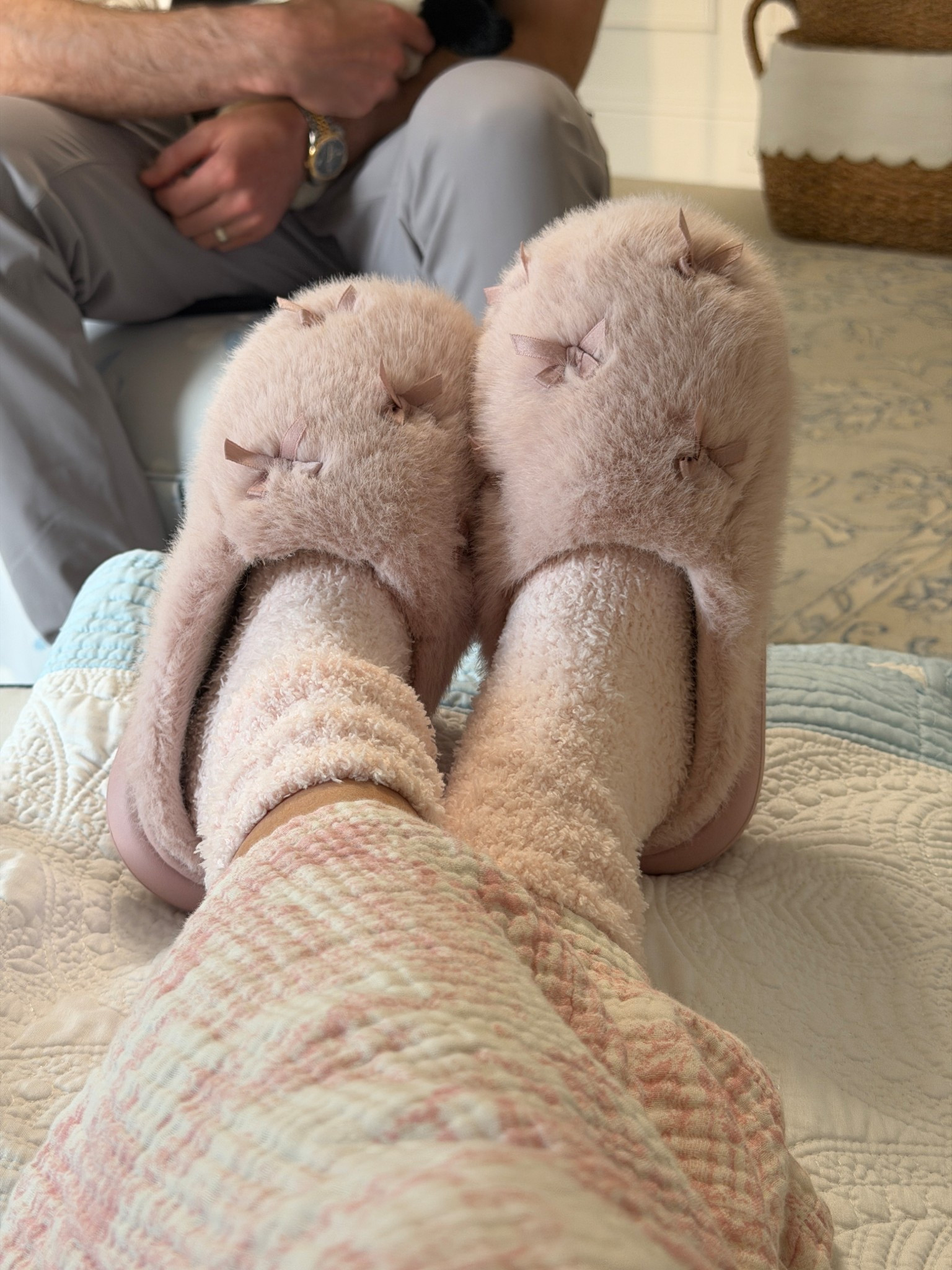 Cozy Slippers
Pink Slippers
House Shoes


#LTKmomlife #LTKootd #LTKselfcare
