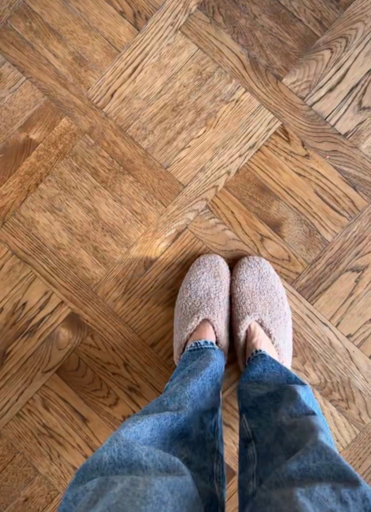 Slippers that look this good and feel sturdy enough to wear out? Yes please. Obsessed with these! 🤍

#LTKootd #LTKFindsUnder50