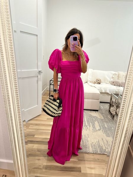 Pink maxi dress size xxs petite 

#LTKFindsUnder100 #LTKFindsUnder50