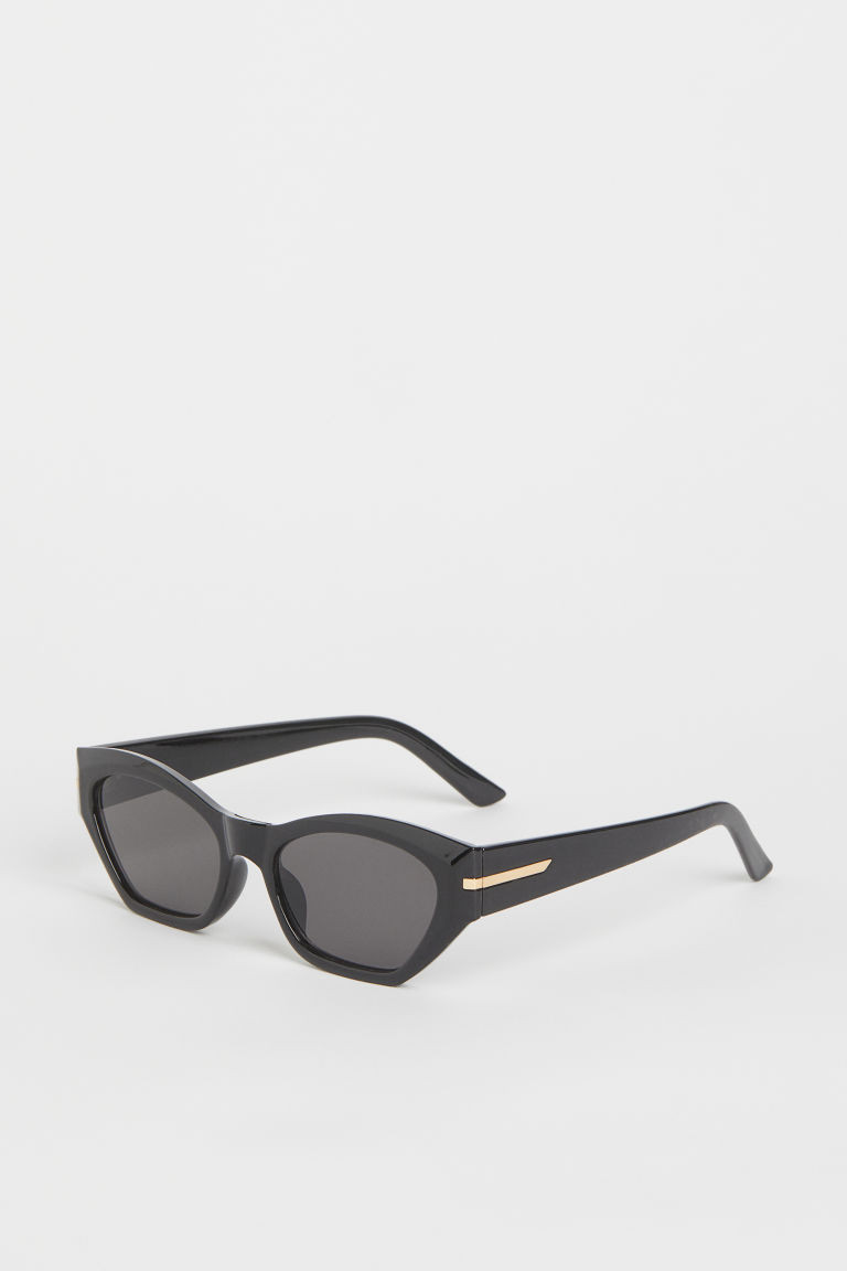 Cat-eye sunglasses | H&M (UK, MY, IN, SG, PH, TW, HK)