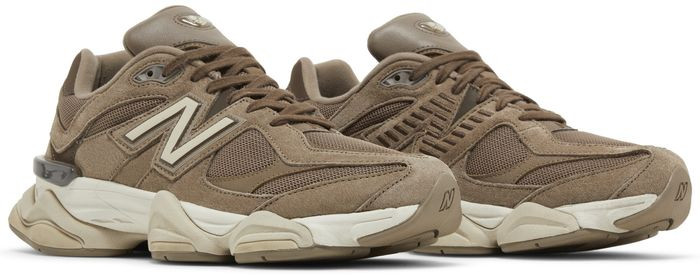 9060 'Mushroom Brown' | GOAT