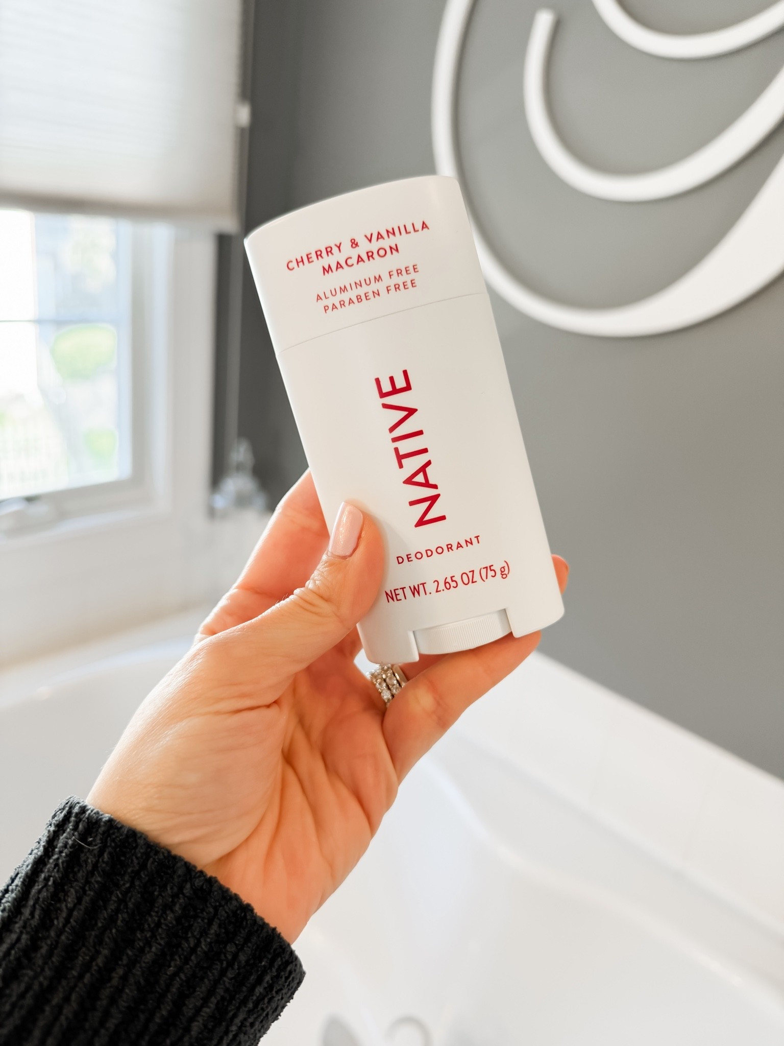 Love this amazing smelling deodorant