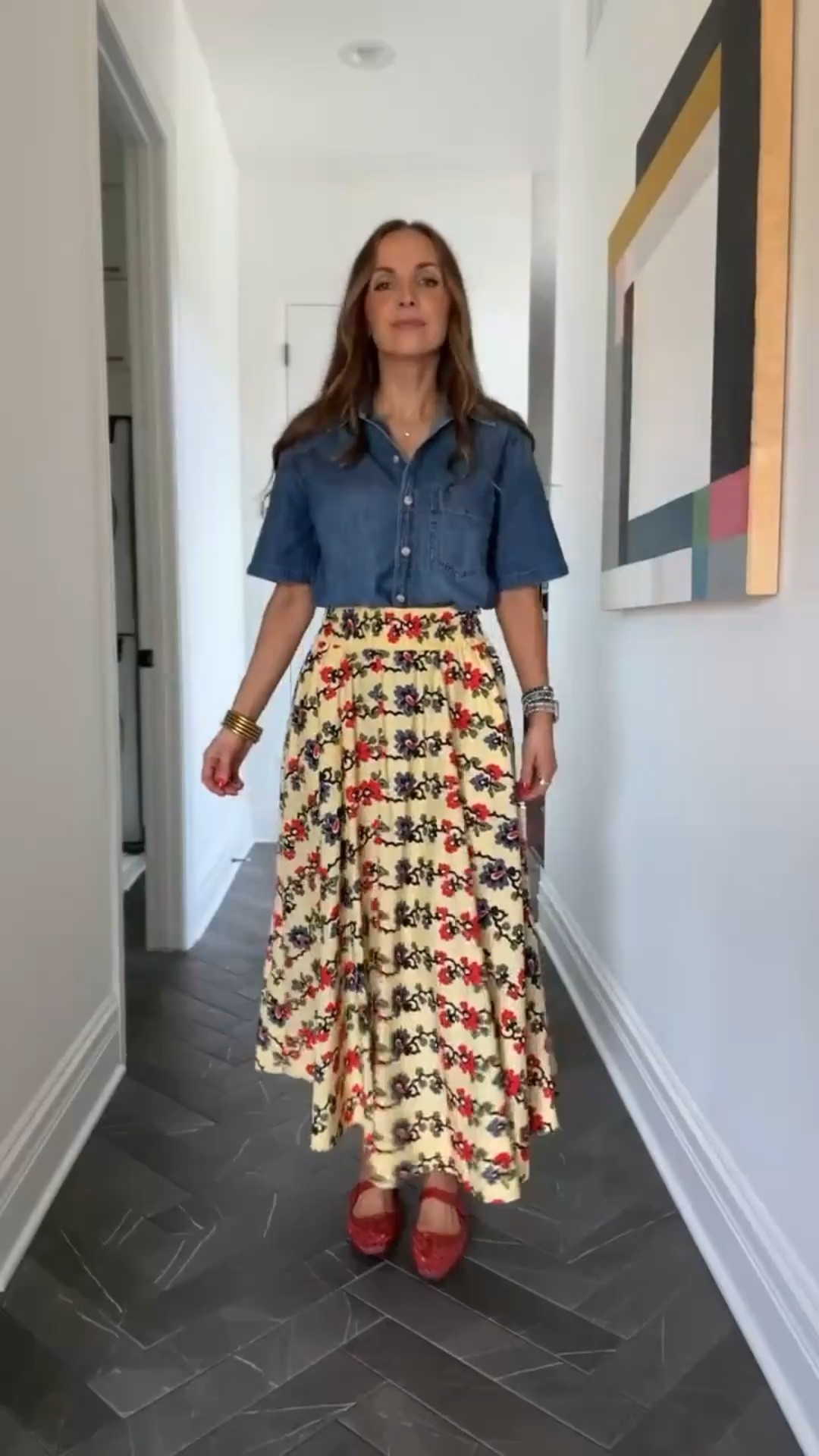 @Tuckernuck skirt (run TTS) 
@Aritzia top  (wearing a small)
@samedelman jellies

#LTKootd