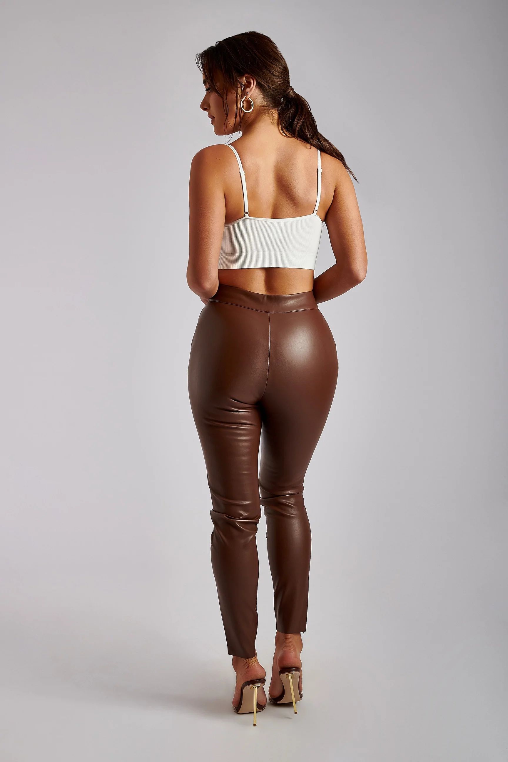 Shayla Skinny Faux Leather Split Pant - Chocolate | MESHKI US