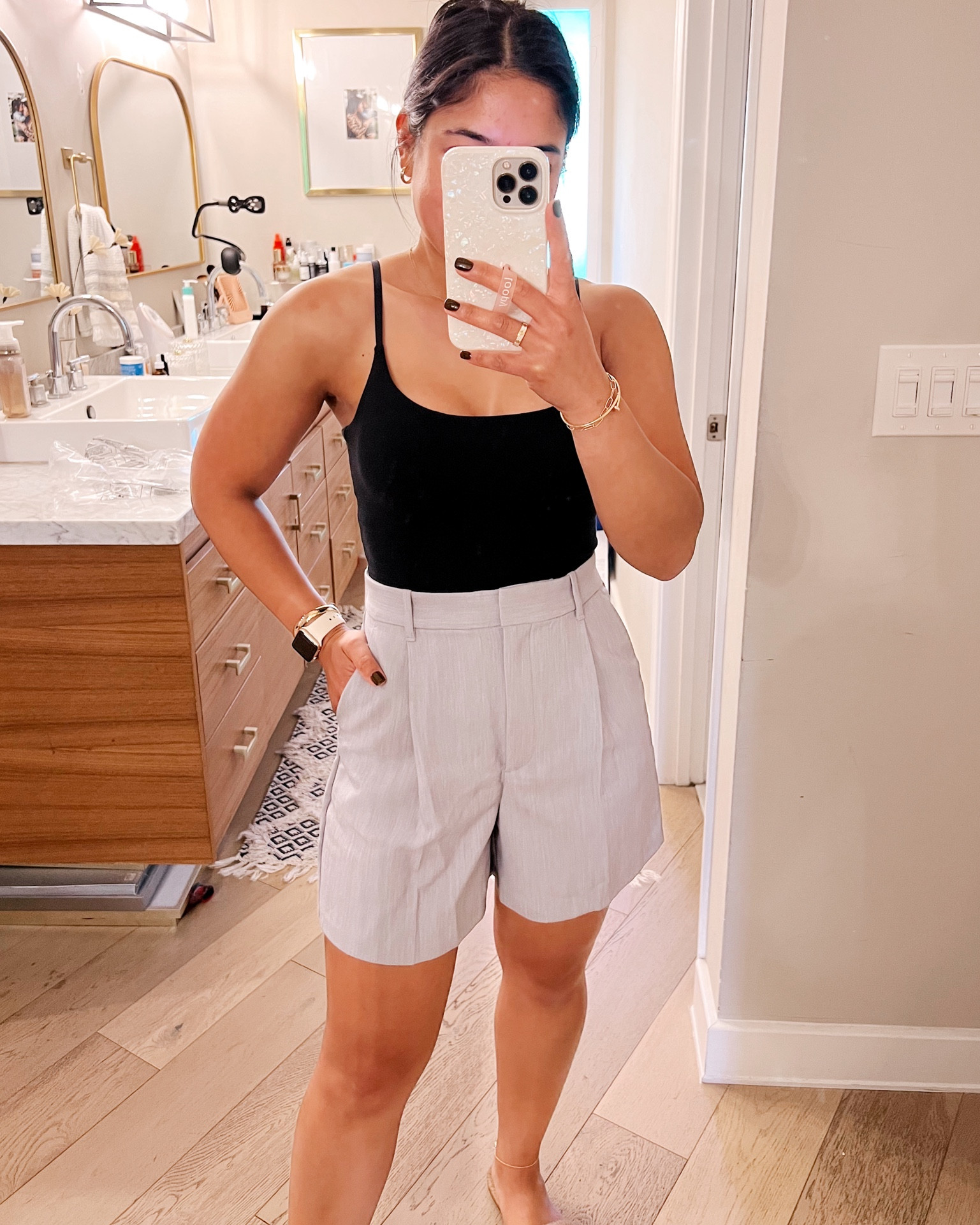 Love these high waisted tailored shorts and they’re on major sale! Wearing a small


#LTKfindsunder50 #LTKworkwear #LTKSale